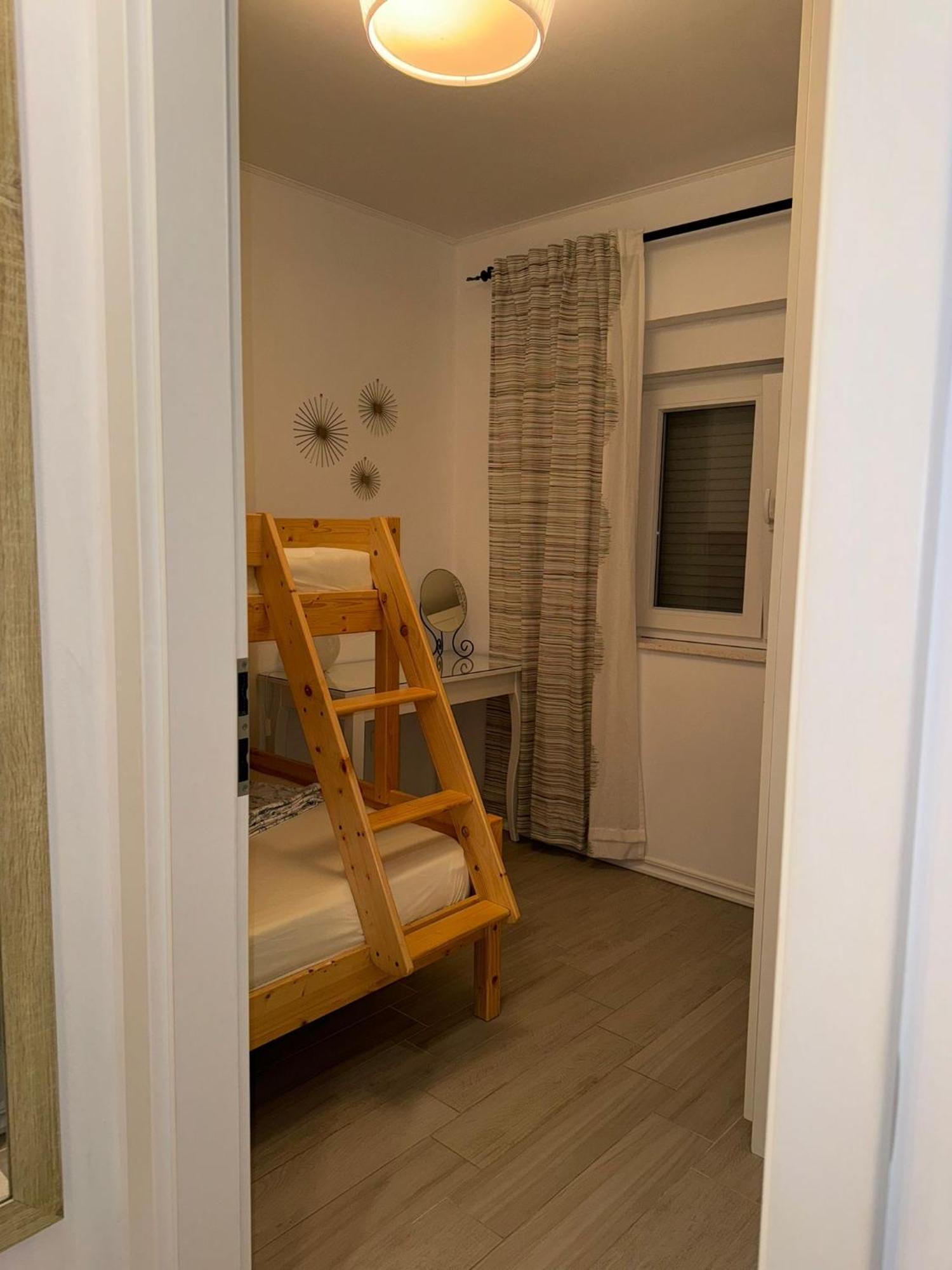 Apartman Dukic Okrug Gornji Eksteriør billede